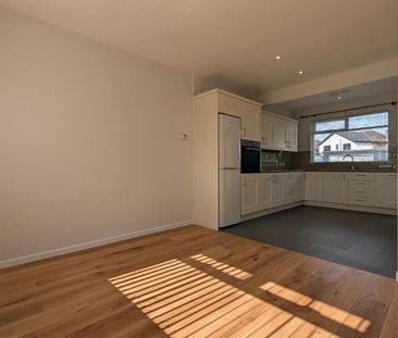 3 Queensway, Carryduff, Belfast, BT8 8NX - Photo 5