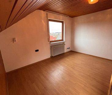 3-Zimmer-Dachgeschosswohnung in Renningen-Malmsheim zu vermieten - Photo 1
