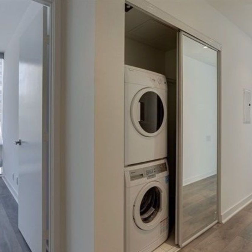 For Lease - 15 Grenville Street, Toronto, Ontario - Photo 1