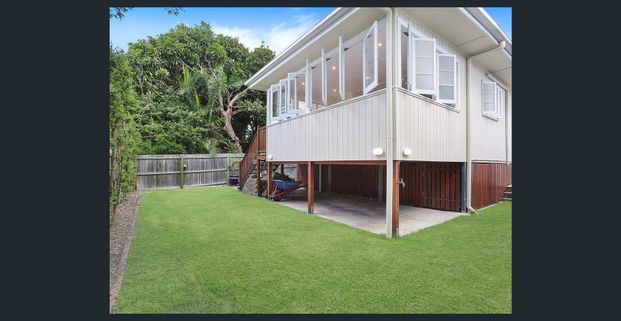 Charming Updated Cottage In Prime New Farm Pocket - Photo 1