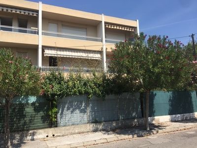 Location Appartement 1 pièce 24m² HYERES 83400 - Photo 1