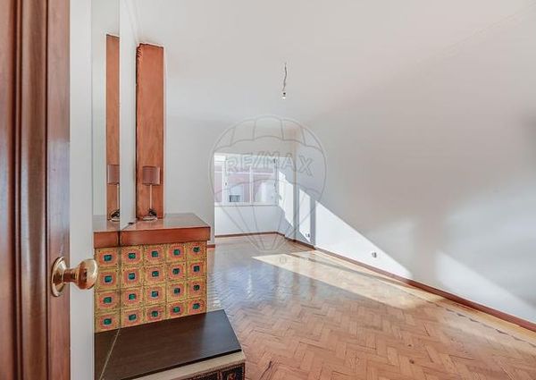 Apartamento T3 em Lisboa