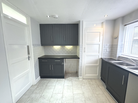 Goodwick, Goodwick, SA64 - Photo 3