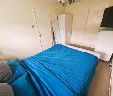 3 bedroom detached house to rent - Photo 4