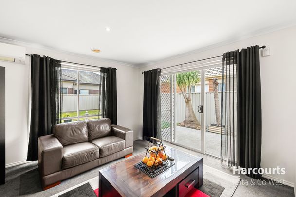 3 Bedroom Spacious Family Home! - Photo 1