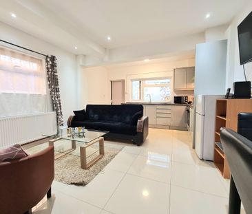 Laleham Road, London SE6 - Photo 3