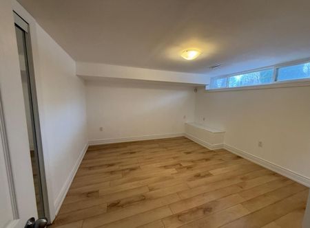 For Lease - 44 Richardson Drive, Aurora, Ontario - Photo 2