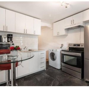 Appartement 4 1/2 - 2 chambres à coucher - 75 m² (817 p2) - Photo 2