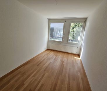 Grosszügige, helle und ruhige Wohnung im Zentrum Wädenswil - Foto 2