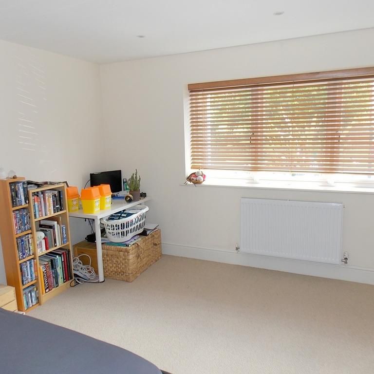 2 bedroom semi-detached house to rent - Photo 1