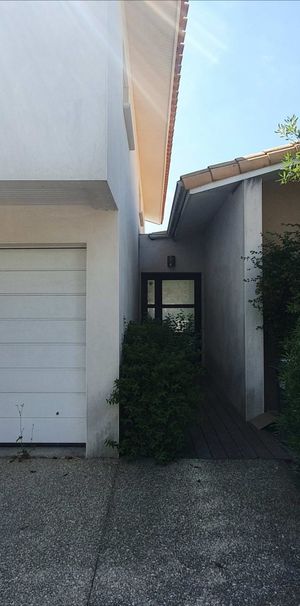 Location Maison 4 pièces 97m² - Photo 2
