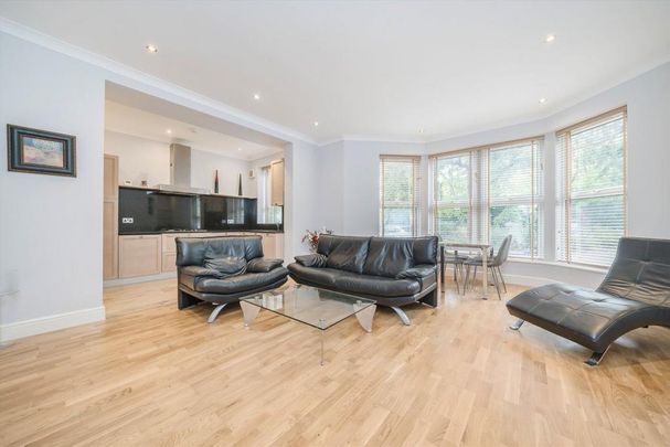 2 bedroom flat to rent - Photo 1