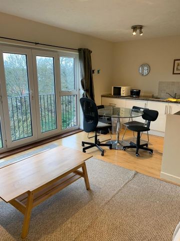 2 bedroom apartment to rent - Photo 2