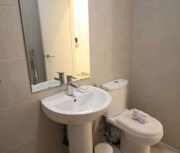 Flat 1B, 22 Kelso Road, LS2 9PR, Leeds - Photo 6