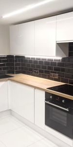 1 bedroom in a flat share to rent - Photo 4