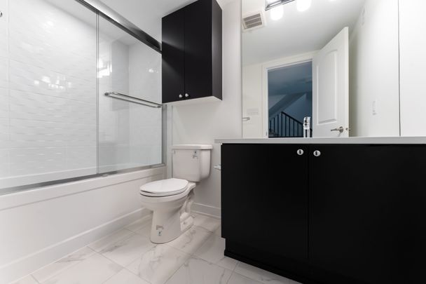 For Lease - 720 Mishi Private, Manor Park - Cardinal Glen and Area, Ontario - Photo 1