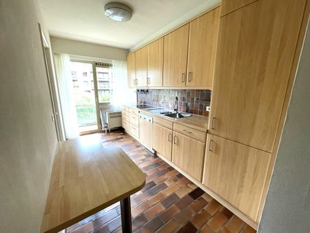 Appartement met 3 slaapkamers, op 1ste verdieping in gebouw met lift - Photo 3