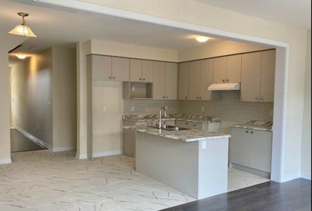 For Lease - 5 Basswood Crescent, Haldimand, Ontario - Photo 2