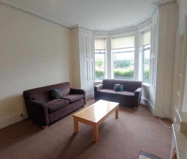 3 bedroom flat to rent - Photo 1