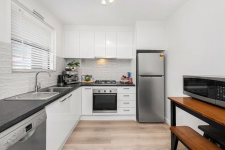 8/2 Selwyn Avenue, Elwood VIC 3184 - Apartment For Rent | Domain - Photo 5