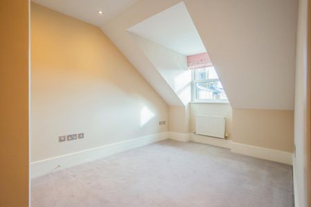 4 bedroom townhouse to rent - Photo 2