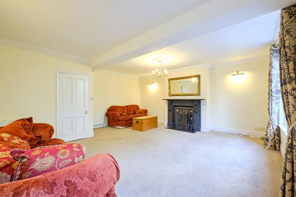 3 bedroom apartment to rent - Photo 1