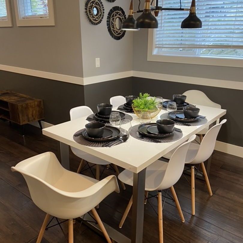 Elegant Furnished 4-Bedroom Wilden Home – Bright, Spacious &amp; Thoughtfully Designed - Photo 1