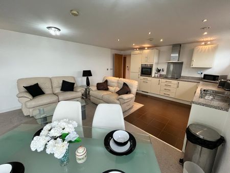 2 bedroom apartment to rent - Photo 3