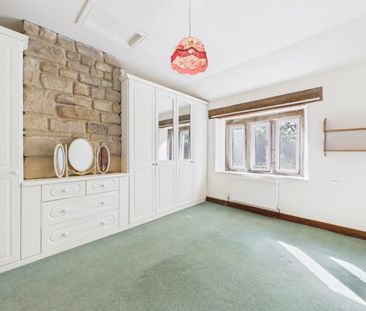 2 bedroom Bungalow To Let - Photo 1