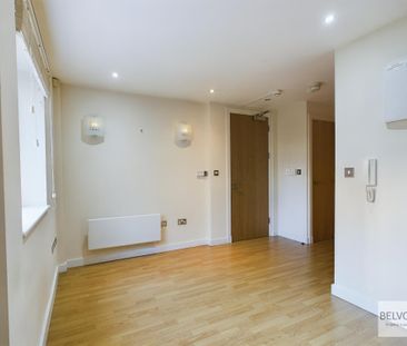 Studio to rent - Photo 3