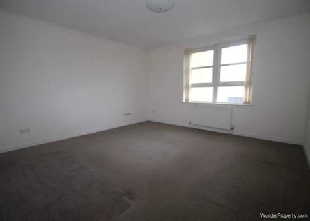 2 bedroom property to rent in Gourock - Photo 4