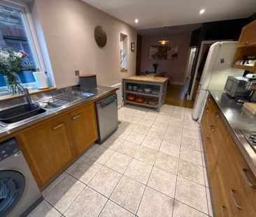 3 bedroom to let - Photo 4