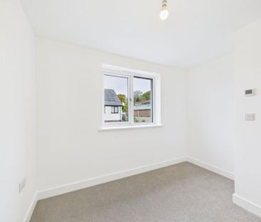 4 bedroom detached house to rent - Photo 5