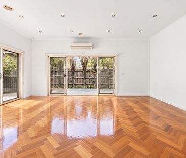 2/26 Tyne Street, Box Hill North, VIC, 3129 - Photo 2