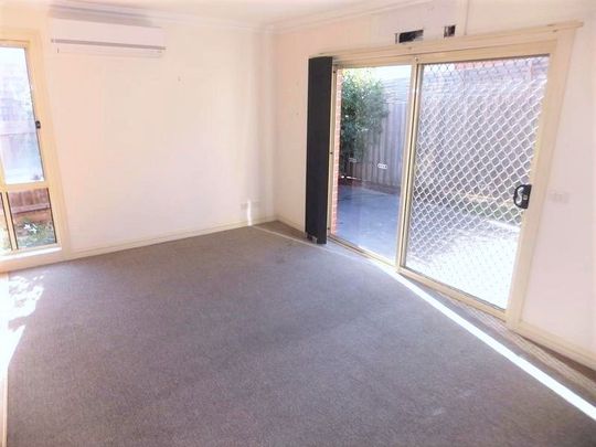 Prime Location! - Photo 1
