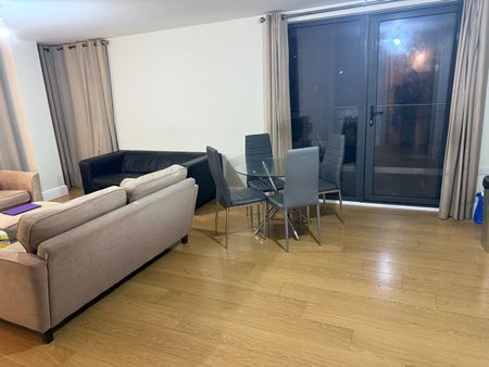 Room in a Shared Flat, Ilford London, IG1 - Photo 4