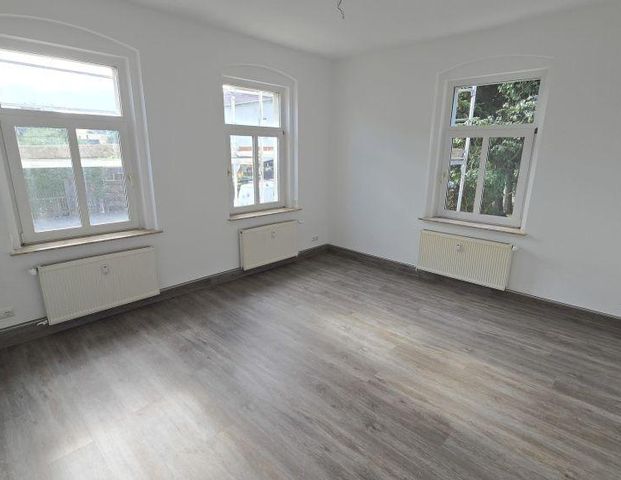 +++ frisch renovierte 2-Zi WE mit Balkon und Stellpl. in Neukirchen/Pleiße +++ - Foto 1