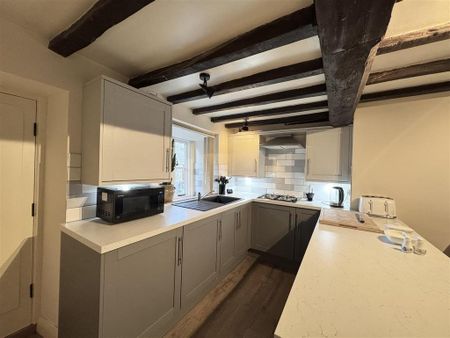 1 bedroom character property to rent - Photo 3