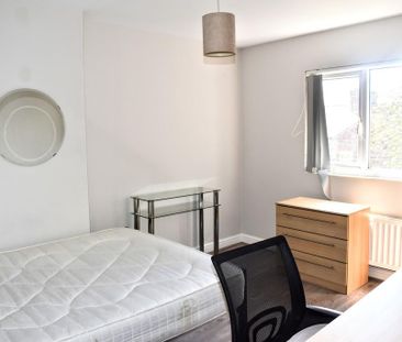 5 bedroom terraced house to rent - Photo 5