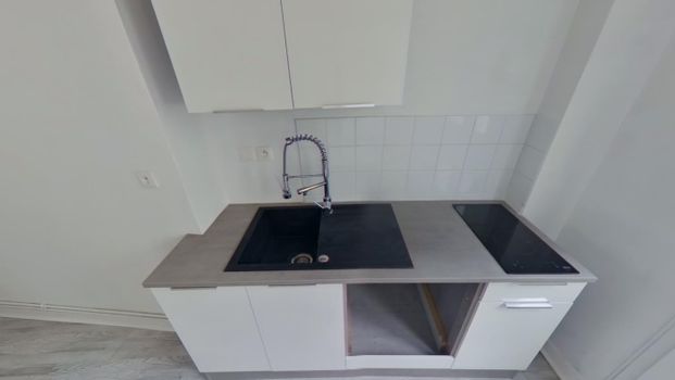 Location Appartement 1 pièce 34m² CHATELLERAULT 86100 - Photo 1