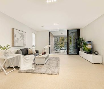 Stunning 2 Bedroom Apartment With Lock Up Garage - Photo 1