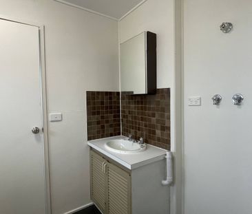 ADDISON REAL ESTATE - Photo 5