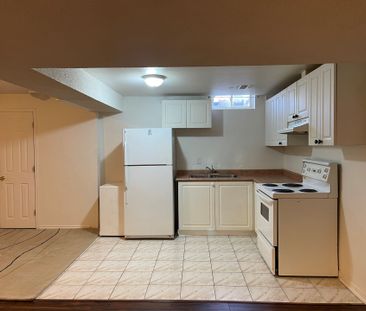 For Lease - 803 Sombrero Way, Mississauga, Ontario - Photo 2