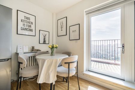 Greenwich High Road, London, SE10 - Photo 2