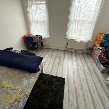 Brunswick Hill, Reading - Photo 3