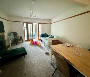 Woodleigh Avenue, Leigh-On-Sea - Photo 1