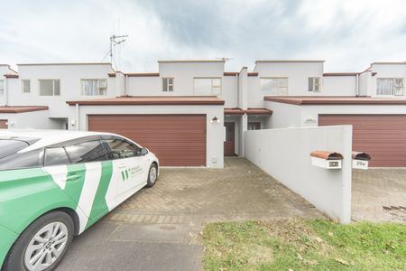 3 Bedroom Home in Convenient Claudelands Location - Photo 4