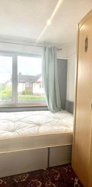 1 bedroom in a house share to rent - Photo 1