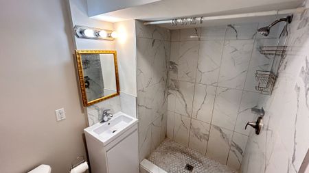 For Lease - 98 English Oak Drive Unit# ARU basement, Richmond Hill, Ontario - Photo 4