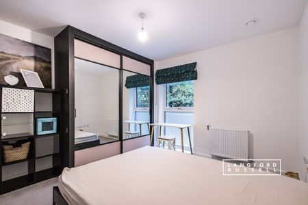 Brumwell Avenue, London, SE18 - Photo 4